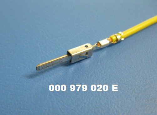 000979020E - Провод (сечение 0.5mm) c 2-мя плоскими разъемами (мама) 1.5mm 000979020E - Провод (сечение 0.5mm) c 2-мя плоскими разъемами (мама) 1.5mm